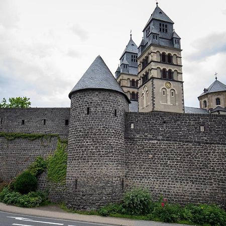 Hinter Burg, Haus mit Garten Mayen Exterior foto