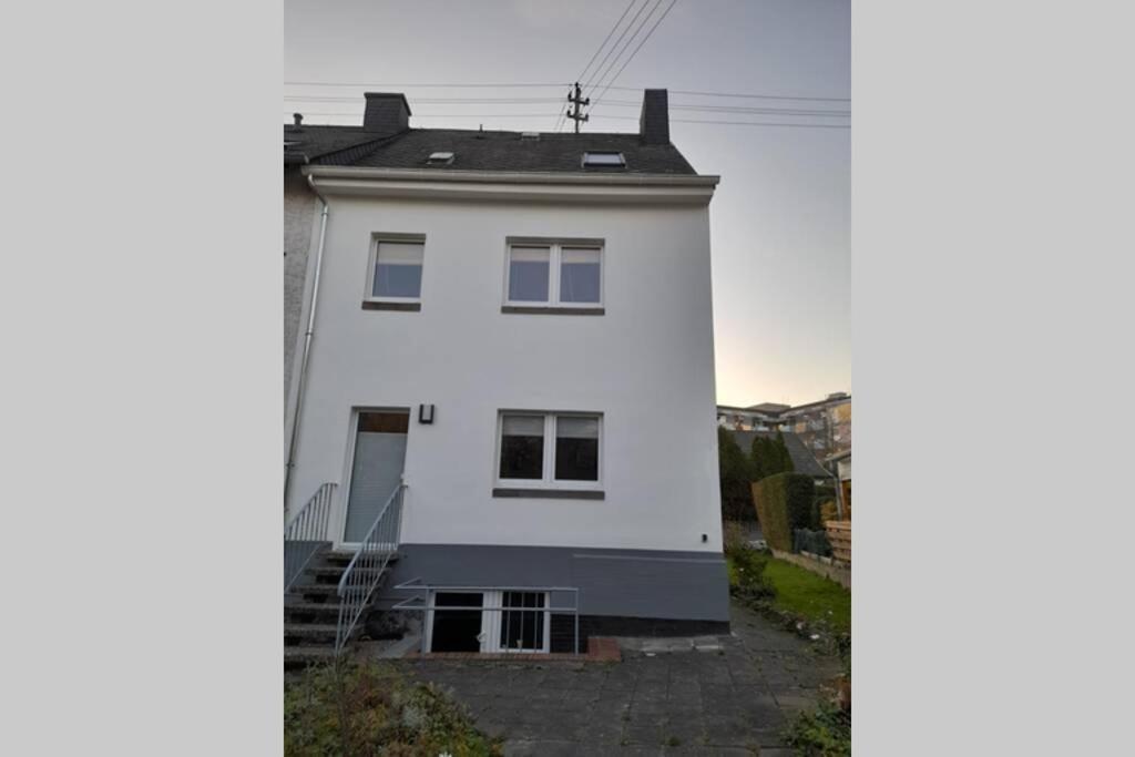 Hinter Burg, Haus mit Garten Mayen Exterior foto